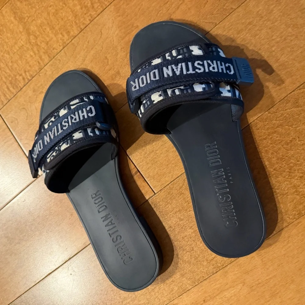 Dior Black Star-Embellished Sandals - Picture 3 of 7